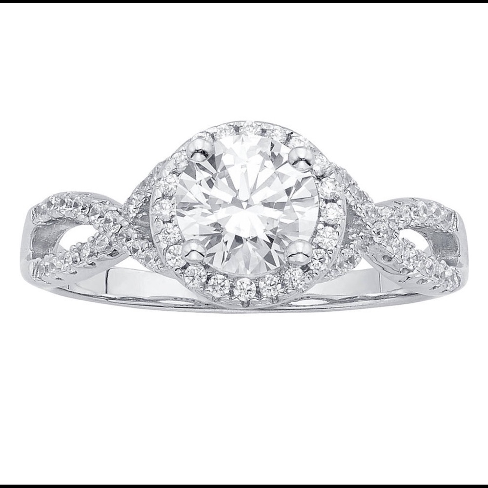 Engagement ring - Picture 3 of 3